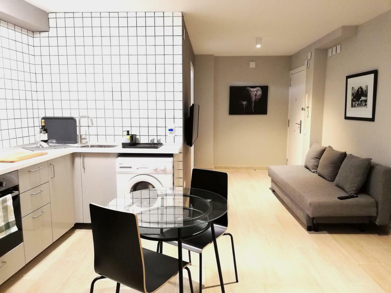 Mazi Apartments Suite 마타로 외부 사진